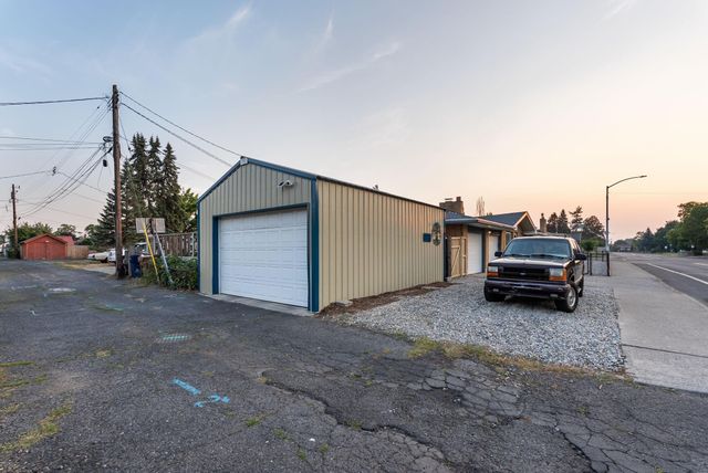 531 W Buckeye Ave, Spokane, WA 99205