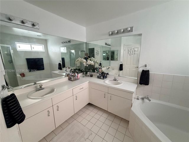 14712 SW 123rd Ave, Miami, FL 33186