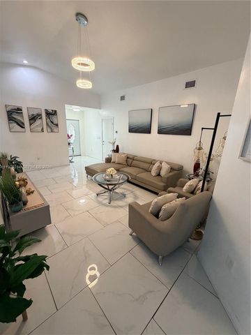 14712 SW 123rd Ave, Miami, FL 33186