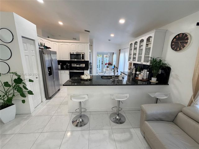 14712 SW 123rd Ave, Miami, FL 33186