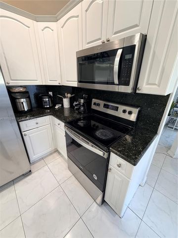 14712 SW 123rd Ave, Miami, FL 33186