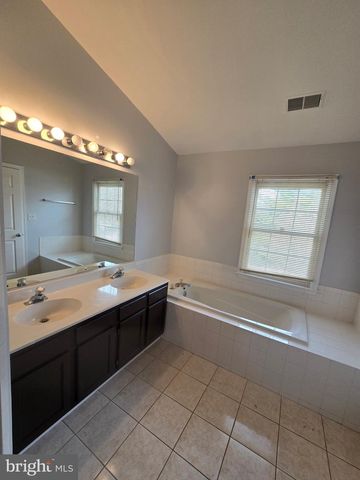 7809 KOOPMAN CT, Lorton, VA 22079