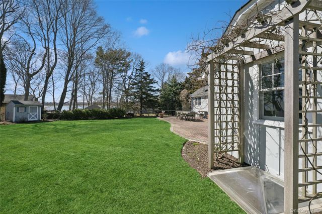 250 Oak Road, New Suffolk, NY 11956