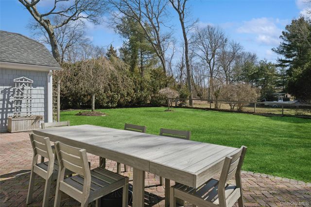 250 Oak Road, New Suffolk, NY 11956