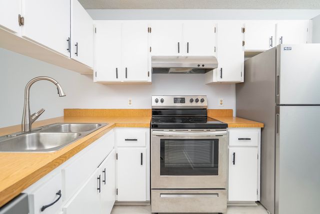 700 W Pope Rd H57 H57, St Augustine, FL 32080