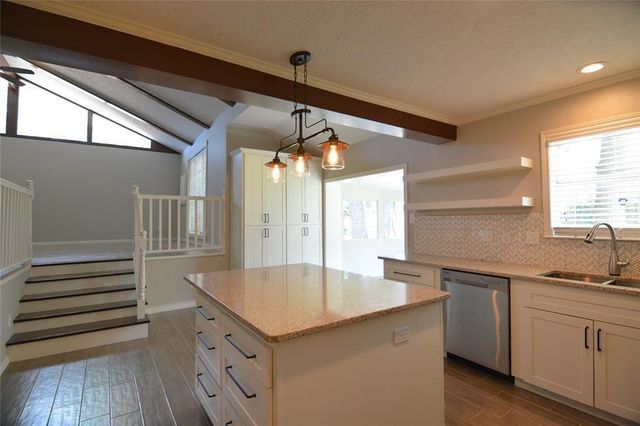 19118 Challe Circle W, Spring, TX 77373