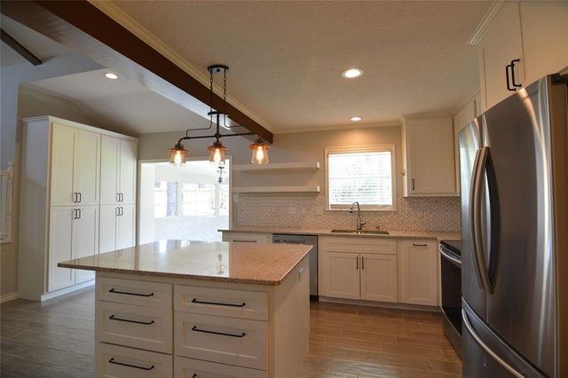 19118 Challe Circle W, Spring, TX 77373