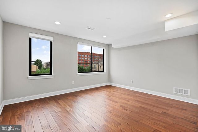 1600 N BODINE ST, Philadelphia, PA 19122
