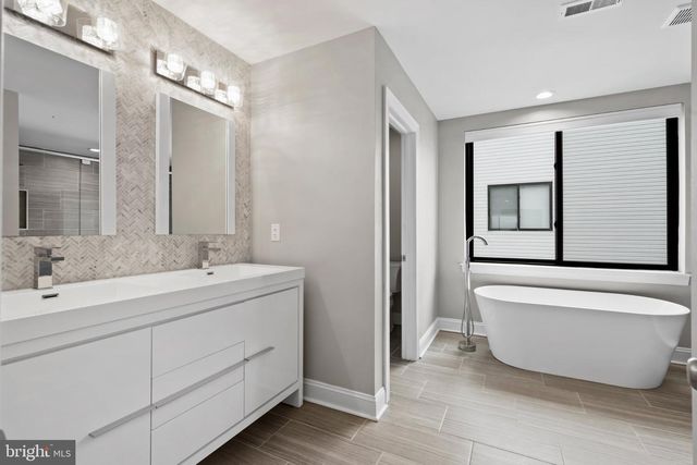 1600 N BODINE ST, Philadelphia, PA 19122