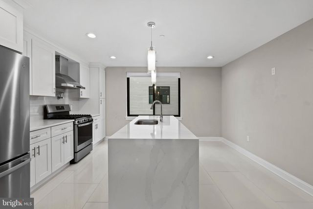 1600 N BODINE ST, Philadelphia, PA 19122