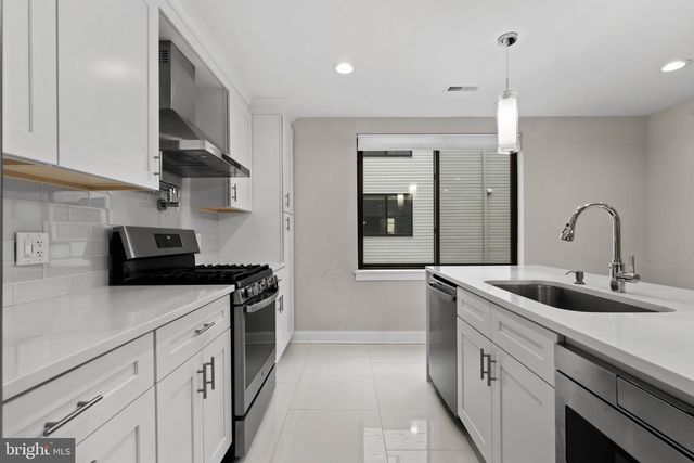 1600 N BODINE ST, Philadelphia, PA 19122