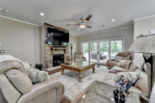 6413 Maple Park Lane, Hoschton, GA 30548