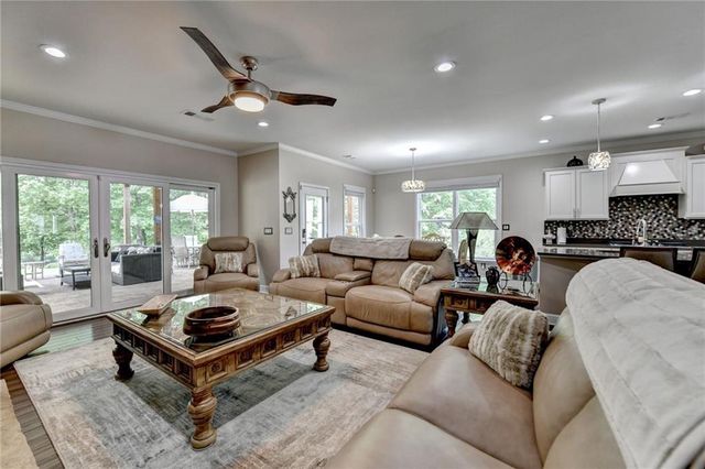 6413 Maple Park Lane, Hoschton, GA 30548