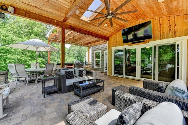 6413 Maple Park Lane, Hoschton, GA 30548