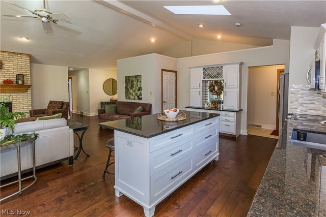 821 Olde Orchard Drive, Tallmadge, OH 44278