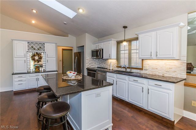 821 Olde Orchard Drive, Tallmadge, OH 44278