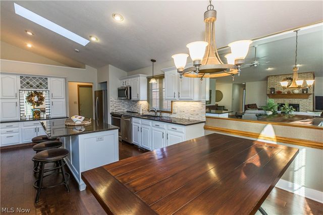 821 Olde Orchard Drive, Tallmadge, OH 44278