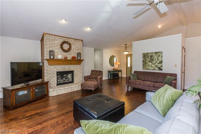 821 Olde Orchard Drive, Tallmadge, OH 44278