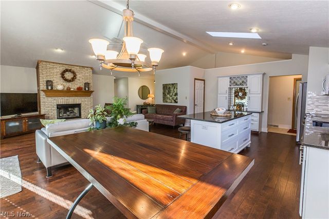 821 Olde Orchard Drive, Tallmadge, OH 44278