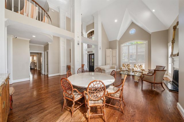 22 Royal Dalton Circle, Conroe, TX 77304