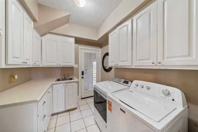 22 Royal Dalton Circle, Conroe, TX 77304