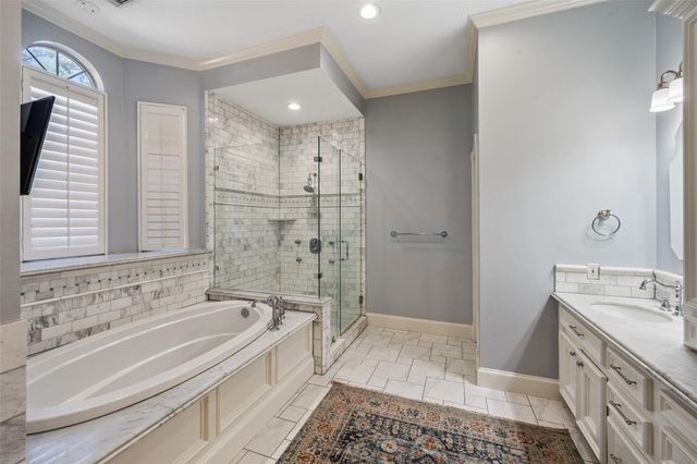 22 Royal Dalton Circle, Conroe, TX 77304