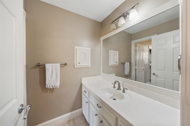 22 Royal Dalton Circle, Conroe, TX 77304