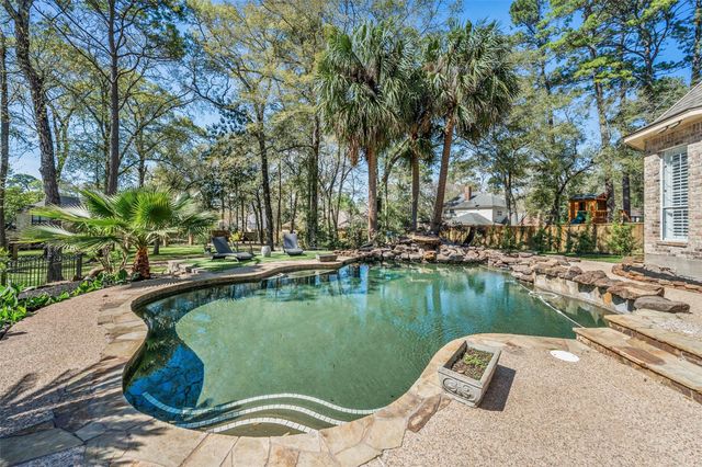 22 Royal Dalton Circle, Conroe, TX 77304