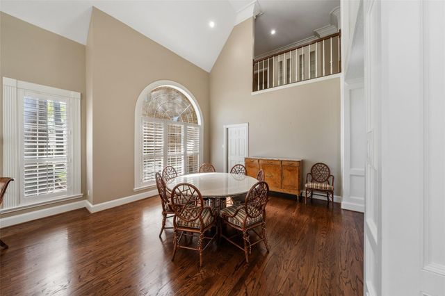 22 Royal Dalton Circle, Conroe, TX 77304