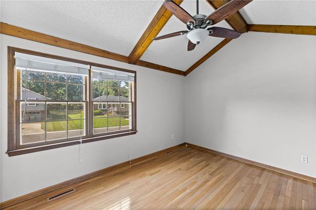 1406 SE 2nd Street, Lee's Summit, MO 64063
