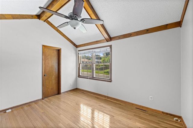 1406 SE 2nd Street, Lee's Summit, MO 64063