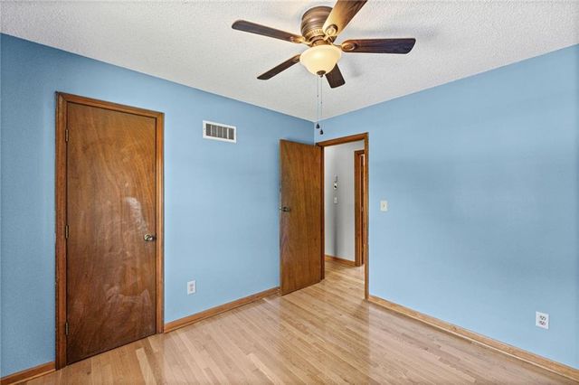 1406 SE 2nd Street, Lee's Summit, MO 64063