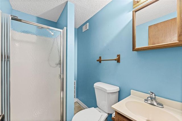 1406 SE 2nd Street, Lee's Summit, MO 64063