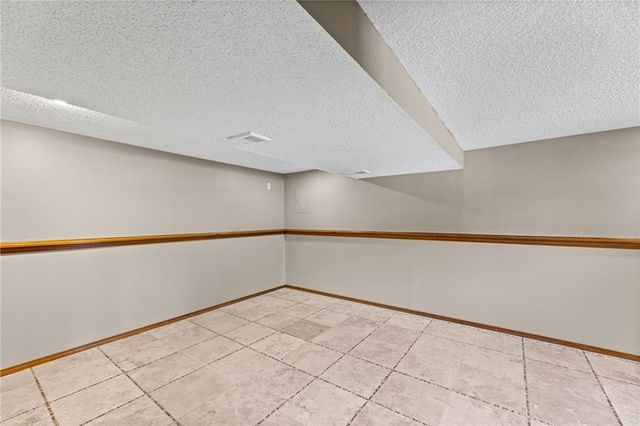 1406 SE 2nd Street, Lee's Summit, MO 64063