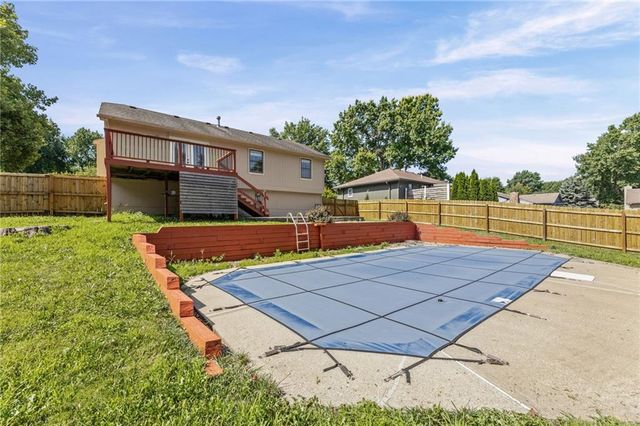1406 SE 2nd Street, Lee's Summit, MO 64063