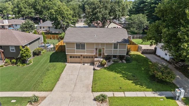 1406 SE 2nd Street, Lee's Summit, MO 64063