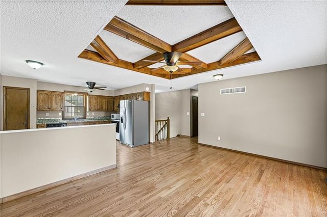 1406 SE 2nd Street, Lee's Summit, MO 64063