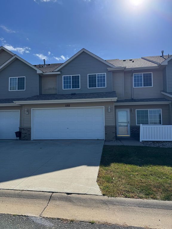 1102 Wheat Street NW, New Prague, MN 56071