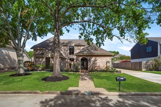 3223 Country Club Boulevard, Stafford, TX 77477