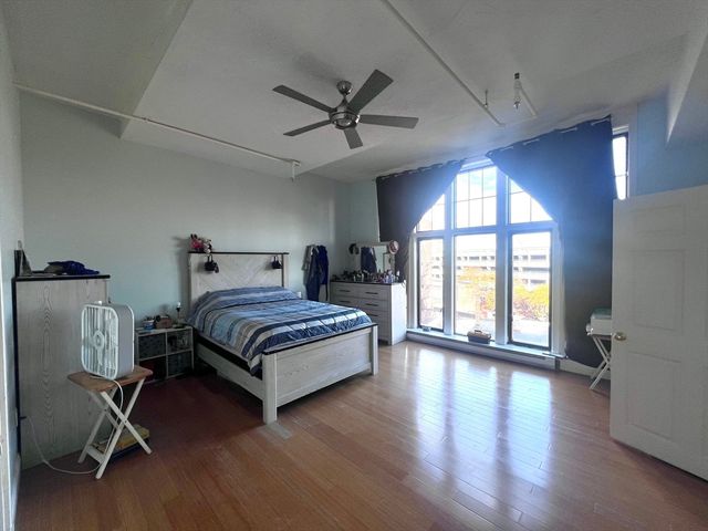 16 Merrimack St 4A, Lowell, MA 01852