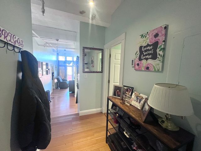 16 Merrimack St 4A, Lowell, MA 01852