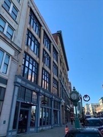 16 Merrimack St 4A, Lowell, MA 01852