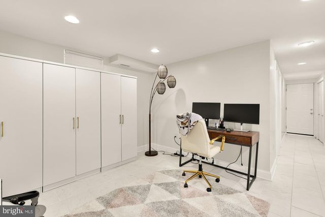 729 ROXBORO PL NW, Washington, DC 20011