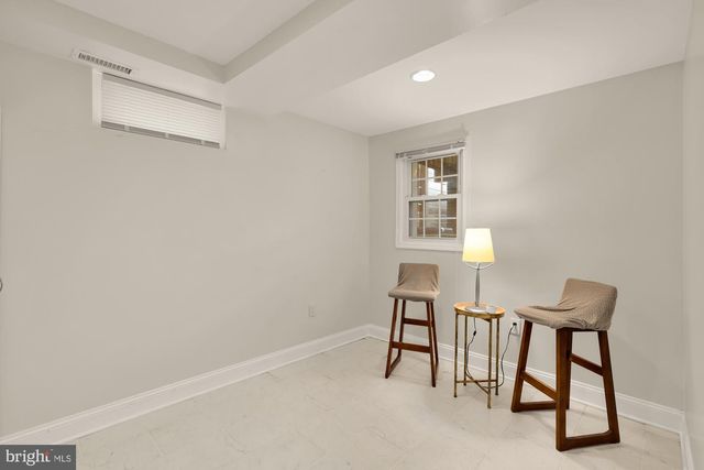 729 ROXBORO PL NW, Washington, DC 20011