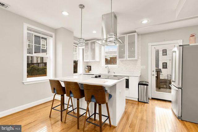 729 ROXBORO PL NW, Washington, DC 20011