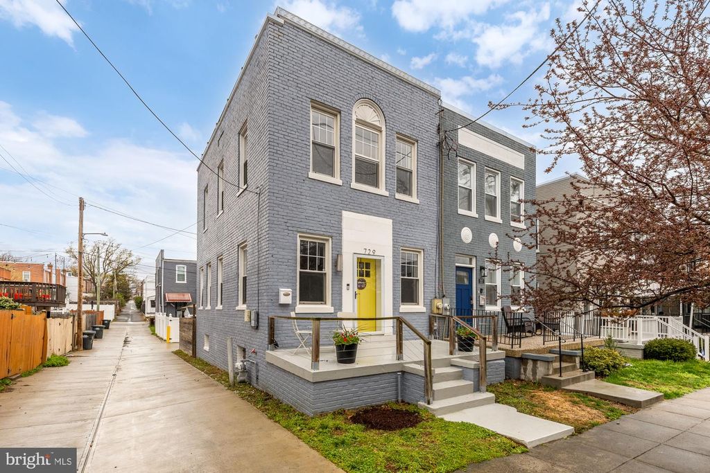 729 ROXBORO PL NW, Washington, DC 20011