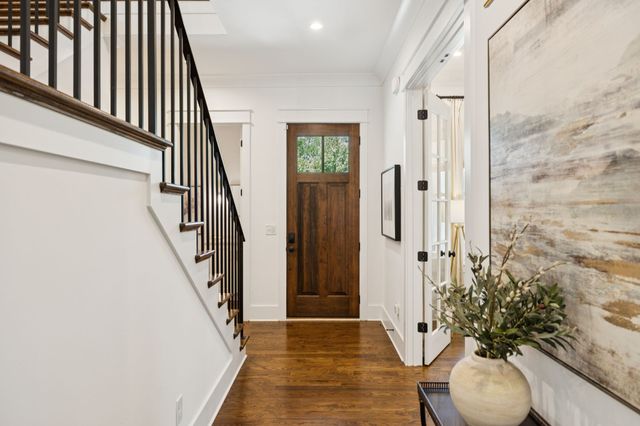 2203B Hobbs Rd, Nashville, TN 37215