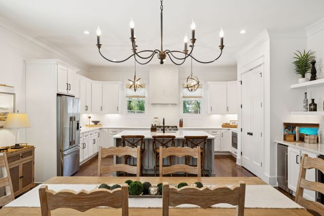 2203B Hobbs Rd, Nashville, TN 37215