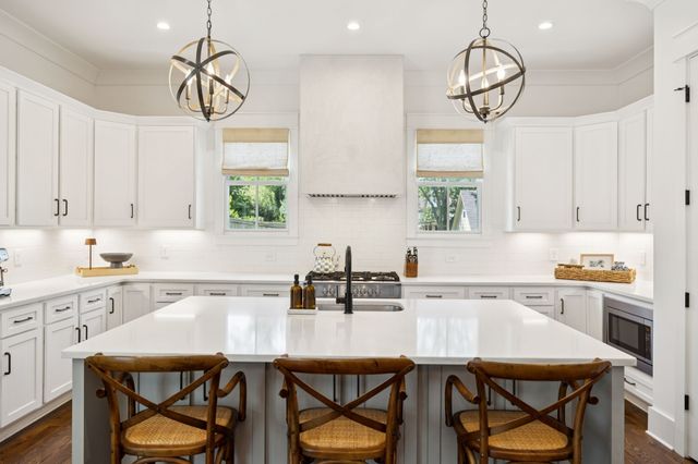 2203B Hobbs Rd, Nashville, TN 37215