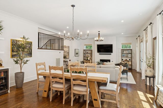 2203B Hobbs Rd, Nashville, TN 37215